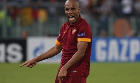 AS Roma's Maicon reacts during their Champions League Group E soccer match against CSKA Moscow at the Olympic Stadium in Rome September 17, 2014.