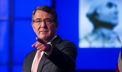 Ashton Carter 