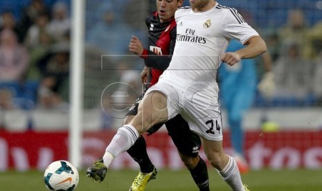 Asier Illarramendi (depan)