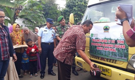 Asisten Bidang Ekonomi dan Pembangunan Sekda Purbalingga, Widiyono, melepas truk yang mengangkut gula kristal asal Purbalingga ke Yogyakarta.