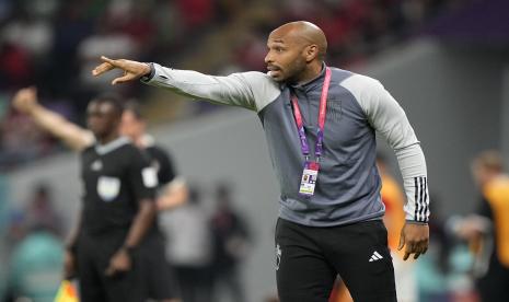 Legenda timnas Prancis Thierry Henry. 