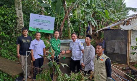 Askrindo Gandeng LMI Alirkan Sumber Air ke 152 KK di Desa Cipelang