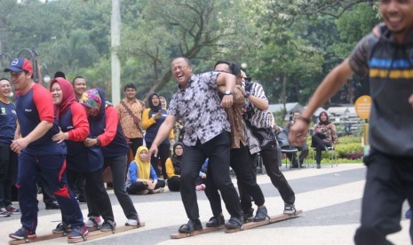 ASN Kota Bandung Gelar Perlombaan Tradisional