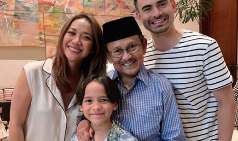 Ashraf Sinclair bersama BJ Habibie