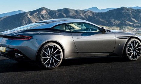 Aston Martin DB11