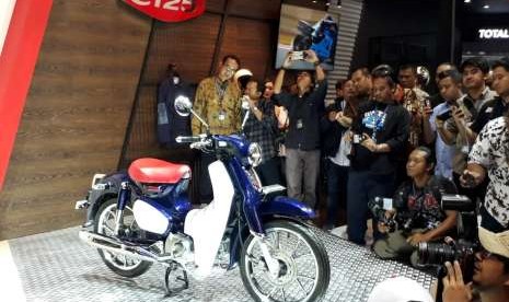 Astra Honda Motor (AHM) meluncurkan Honda Super Cub 125 pada ajang otomotif GIIAS 2018 di ICE BSD City Tangerang, Kamis (2/8). 