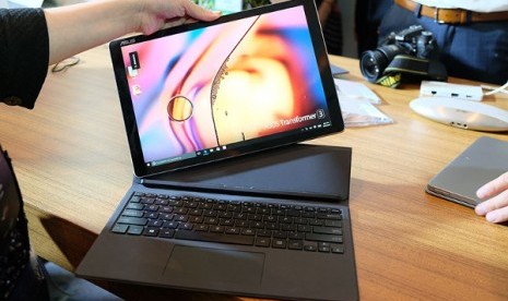 Asus Transformer 3 ditujukan bagi mereka yang ingin perangkat untuk bekerja dan bermain di perjalanan. 