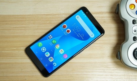 ASUS ZenFone Max Plus M1