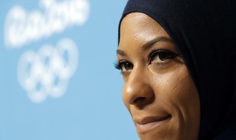 Atlet anggar AS di Olimpide Rio 2016, Ibtihaj Muhammad.