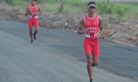 Atlet triatlon Indonesia asal Sumatra Selatan, Jauhari Johan.