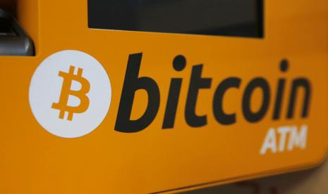 ATM Bitcoin di Hong Kong. Aset Crypto kehilangan hampir 800 miliar dolar AS atau Rp 11.608 triliun  dalam nilai pasar selama sebulan terakhir, menyentuh level terendah 1,4 triliun dolar AS pada Selasa (10/5), menurut CoinMarketCap. Kebijakan moneter telah mengurangi minat terhadap aset berisiko.