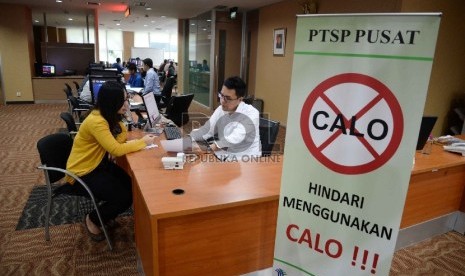 Aturan Penanaman Modal Internasional: Para investor melakukan pengurusan perijinan usaha pada Pelayanan Terpadu Satu Pintu (PTSP) Pusat di kantor Badan Koordinasi Penanaman Modal (BKPM), Jakarta, Selasa (19/5).