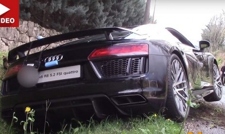 Audi R8 V10 Plus yang mengalami kecelakaan saat uji coba.