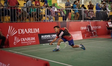 Audisi Umum Djarum Beasiswa Bulutangkis di GOR RM Said Karanganyar, Jawa Tengah.  