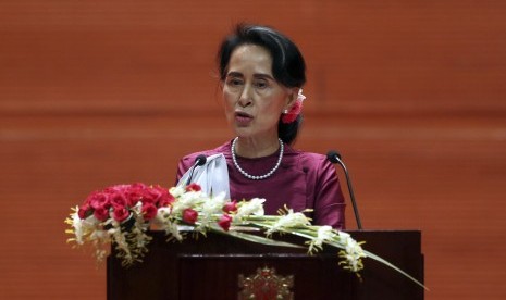 Aung San Suu Kyi.