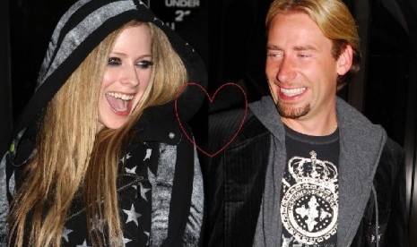 Avril Lavigne dan kekasihnya Chad Kroegerm, vokalis band Nickelback