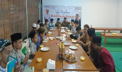 Awal Ramadhan 1444 H, Laznas BMH Perwakilan Yogyakarta menggelar buka puasa Bersama santi di berbagai kota di Yogyakarta dan Jawa Tengah.