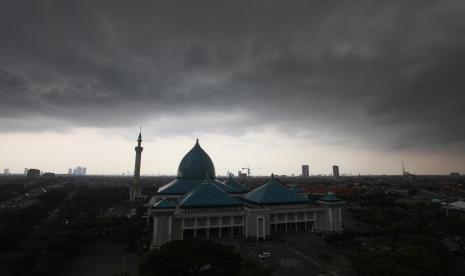 Awan mendung (ilustrasi). Allah SWT menciptakan mendung dengan sejumlah hikmah   