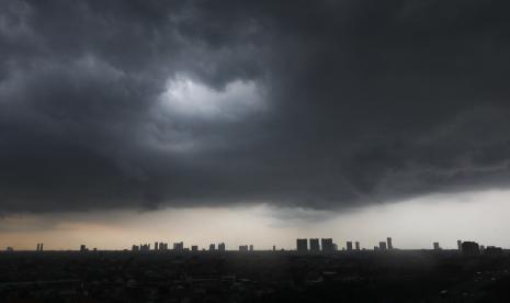 BMKG memprakirakan sejumlah kota besar di Tanah Air akan hujan pada Kamis (13/10/2022).