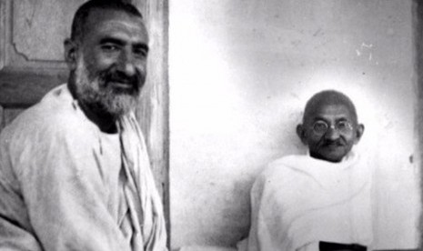 Bacha Khan dan Gandhi.