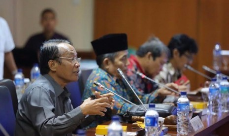  Badan Akuntabilitas Publik (BAP) DPD RI menggelar Rapat Dengar Pendapat (RDP) dengan Masyarakat transportasi Indonesia (MTI) dan Wahana Lingkungan Hidup Indonesia (WALHI), Kamis (21/4).