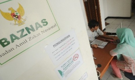 Badan Amil Zakat Nasional (Baznas).