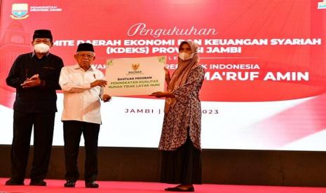 Badan Amil Zakat Nasional (Baznas) bersama Wakil Presiden RI Prof Dr KH Maruf Amin menyerahkan bantuan peningkatan kualitas rumah tidak layak huni (Rutilahu) di Kota Jambi, Jambi. Bantuan ini merupakan bentuk kolaborasi Baznas RI, Baznas Jambi, dan Kementerian PUPR untuk memberi hunian yang layak kepada mustahik. 