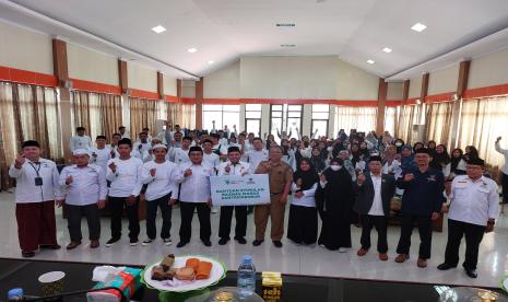 Badan Amil Zakat Nasional (Baznas) Maros menggelar pelatihan program Santripreneur sebagai upaya mendorong kemandirian para santri untuk berwirausaha.