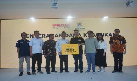 Badan Amil Zakat Nasional (Baznas) menerima bantuan natura dari MR DIY atau PT Daya Indah Yasa sebesar Rp 200 juta sebagai wujud kepedulian perusahaan terhadap sesama.