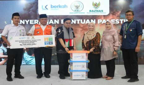 Badan Amil Zakat Nasional (Baznas) RI menerima infak dari Badan Wakaf Indonesia (BWI) sebesar Rp 100 juta.