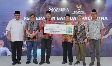 Badan Amil Zakat Nasional (BAZNAS) RI menerima penyerahan donasi infak kemanusiaan Palestina dari LAZNAS Yayasan Kesejahteraan Madani (YAKESMA) sebesar Rp200 juta.