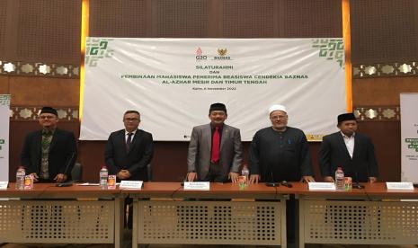 Badan Amil Zakat Nasional (Baznas) RI menggelar pembinaan kepada seluruh peserta Beasiswa Cendekia Baznas Angkatan 1 dan 2 di Auditorium Markaz Syeikh Zayed, Kampus Universitas Al-Azhar Nasr City Kairo, Mesir, Senin (7/11/2022).