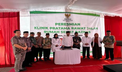 Badan Amil Zakat Nasional (Baznss) RI bersama Baznas Sragen meresmikan Klinik Pratama Rawat Jalan Rumah Sehat Baznas (RSB) Sragen sebagai upaya memberikan layanan kesehatan gratis bagi para mustahik. 