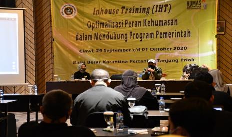 Badan Karantina Pertanian melalui Balai Besar Karantina Pertanian (BKP) Tanjung Priok menggelar Inhouse Training Kehumasan bagi para pengelola humas. Inhouse Training Kehumasan yang dihelat di Hotel Horison Ultima Bhuvana Ciawi, 29 September sampai 1 Oktober 2020, menghadirkan para content creator dan narasumber praktisi media dari Surat Kabar Bisnis Indonesia.