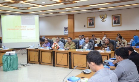  Badan Keahlian Dewan (BKD) menyelenggarakan workshop bertema 'Freeport Quo Vadis' di Gedung Nusantara II DPR RI, Senayan, Jakarta, Kamis (9/3).  