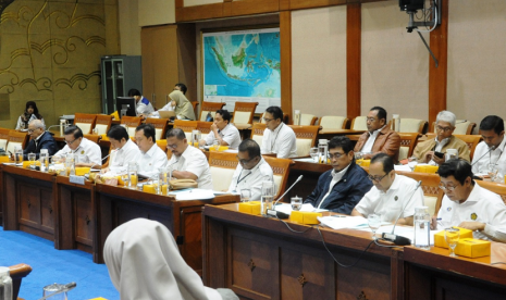 Badan Pengatur Hilir Minyak dan Gas Bumi (BPH Migas) menggelar Rapat Dengar Pendapat dengan Komisi VII DPR RI terkait evaluasi kinerja BPH Migas 2019. 