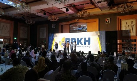 Badan Pengelola Keuangan Haji (BPKH) meluncurkan logo baru pada milad keduanya. Logo yang digunakan BPKH tahun kedua ini merupakan pemenang pertama saimbara desigen logo BPKH. 