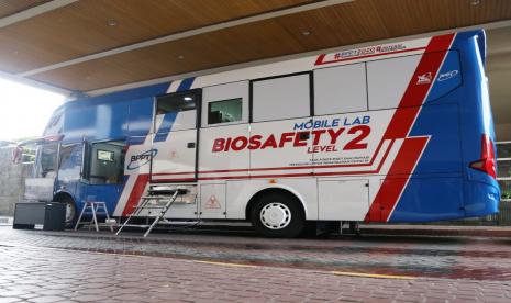 Badan Pengkajian dan Penerapan Teknologi (BPPT) baru saja meluncurkan Mobile Laboratory Bio Safety Level dua (BSL-2) tipe bus.  Usai ditahbiskan operasionalnya di Graha BNPB hari Rabu kemarin (16/12), laboratorium BSL-2 yang dibangun di atas moda transportasi bus tersebut, langsung dikemudikan menuju Kota Yogyakarta.