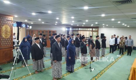 Badan Penyelenggara Haji Indonesia (BP Haji) resmi melantik para pejabat eselon II hingga IV di Masjid Al Ikhlas, Kantor Kemenag, Jl MH Thamrin, Jakarta Pusat, Senin (30/12/2024). 