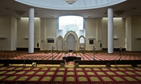 Bagian dalam Masjid King Fahd, Buenos Aires, Argentina. 