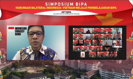 Bahasa Indonesia untuk Penutur Asing (BIPA) UMM menggelar simposium secara daring terkait hubungan bilateral Indonesia-Vietnam melalui pembelajaran BIPA. 