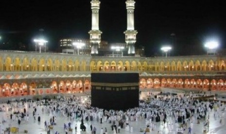 AASI Dorong Kerja Sama Pemasaran Asuransi Umroh. Foto: Baitullah di musim umroh