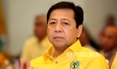 Bakal Calon Ketua Umum DPP Partai Golkar Setya Novanto pada acara sosialisasi Munaslub di kantor DPP Partai Golkar, Jakarta, Senin (2/5).  (Republika/Rakhmawaty La'lang)