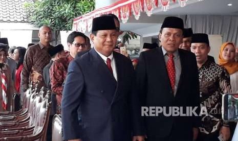 Bakal calon presiden (bacapres) Prabowo Subianto dan bakal calon wakil presiden (bacawapres) Sandiaga Salahuddin Uno tiba di Universitas Bung Karno (UBK) untuk mengikuti peringatan HUT RI ke-73,  Jumat (17/8).