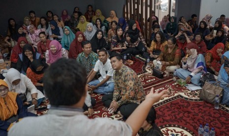 Bakal Calon Walikota Medan, Bobby Nasution bertemu dengan ratusan guru honorer, Sabtu (29/2).