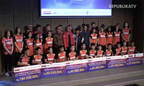 Bakti Olahraga Djarum Foundation memberikan apresiasi kepada atlet berprestasi berupa bonus senilai lebih dari Rp 365 juta kepada 35 atlet bulu tangkis.