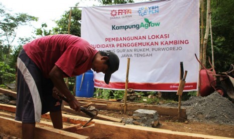 Bakti sosial pembangunan kembali Kampung Quran di Dusun Rukem, Desa Sidomulyo, Kabupaten Purworejo, Jawa Tengah.