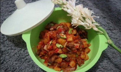 Balado Kentang Lidah Sapi.