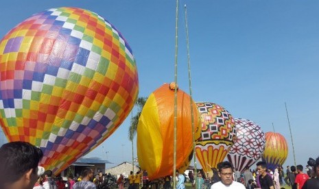 Balon udara yang bertebaran di langit Wonosobo. 