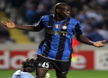 Balotelli bikin ulah, pendukung Inter kian kesal.